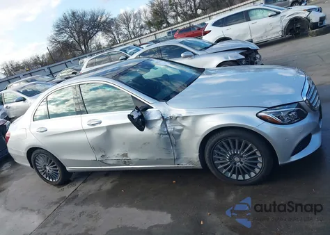 2015 Mercedes-Benz C 300 Luxury 4Matic from USA, damaged, VIN 55SWF4KB2FU020984